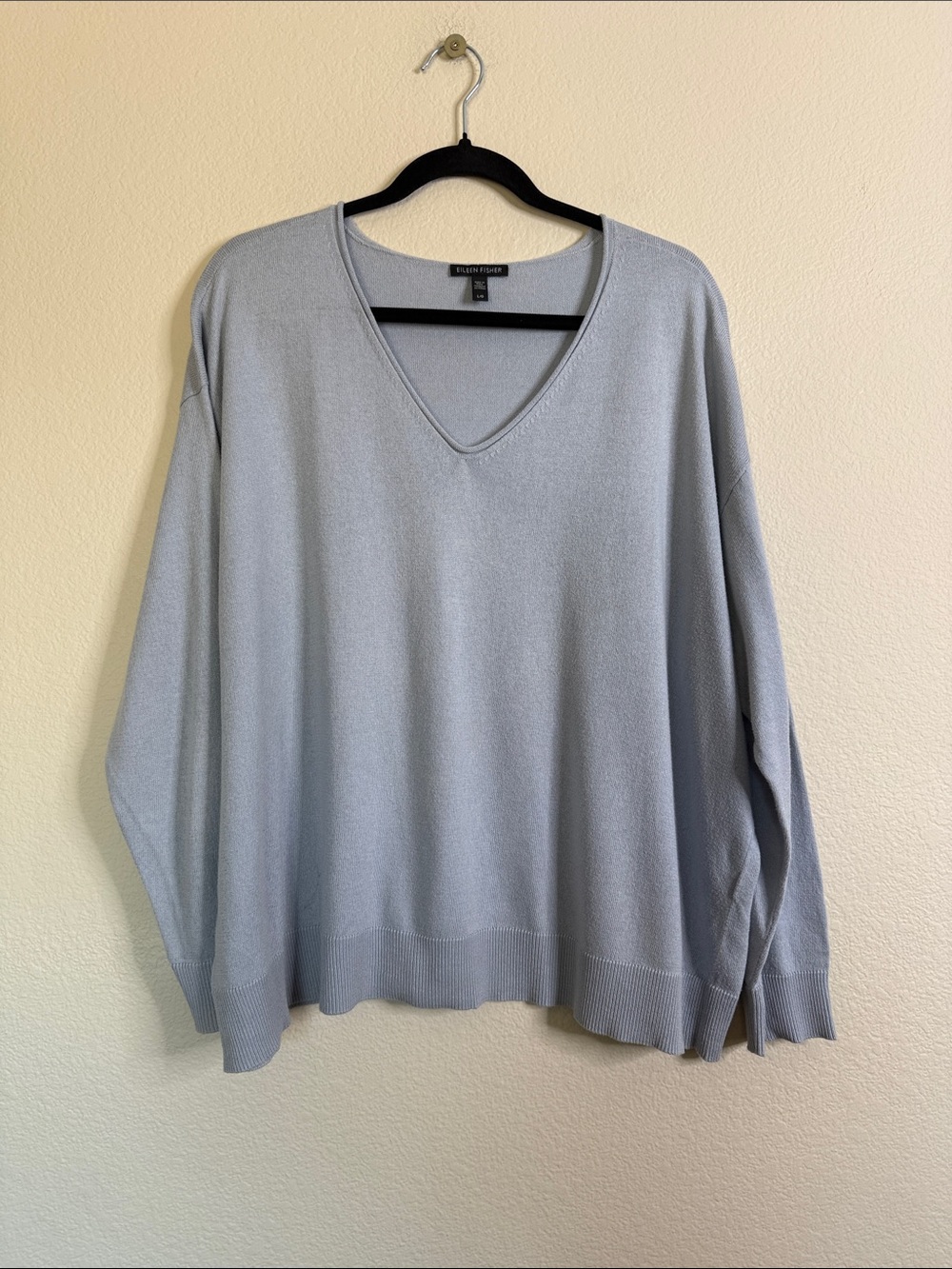 Eileen Fisher women’s V-Neck Sweater - Pale Blue Gray large